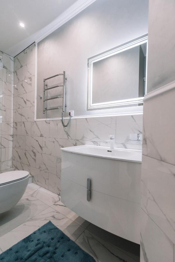 Royal Tower Vip Smart Apartments 1 Kiev Extérieur photo
