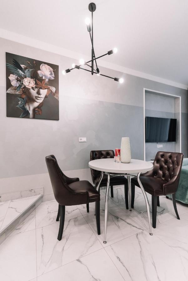 Royal Tower Vip Smart Apartments 1 Kiev Extérieur photo