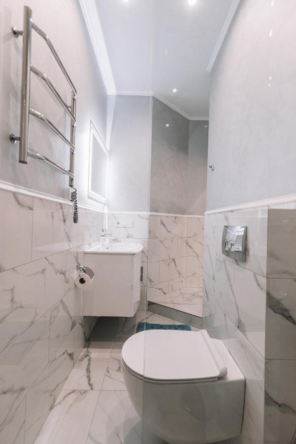Royal Tower Vip Smart Apartments 1 Kiev Extérieur photo