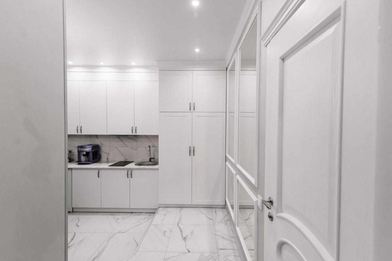 Royal Tower Vip Smart Apartments 1 Kiev Extérieur photo